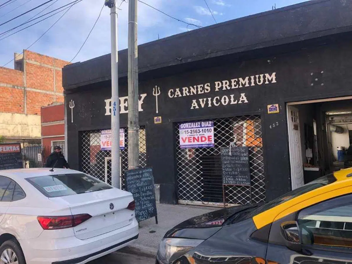 Local con vivienda zona comercial de Wilde 4