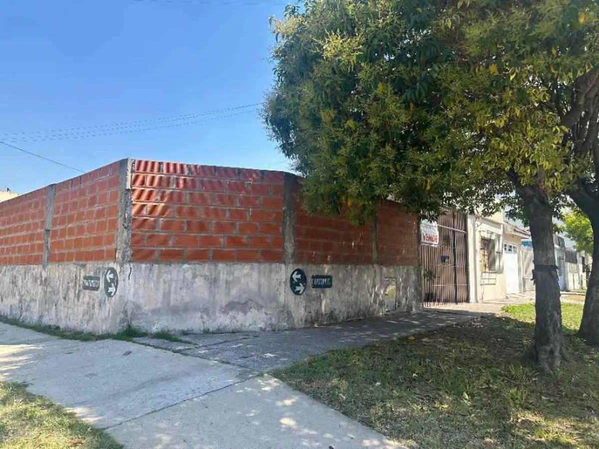 Casa 3 ambientes en Villa Dominico 1