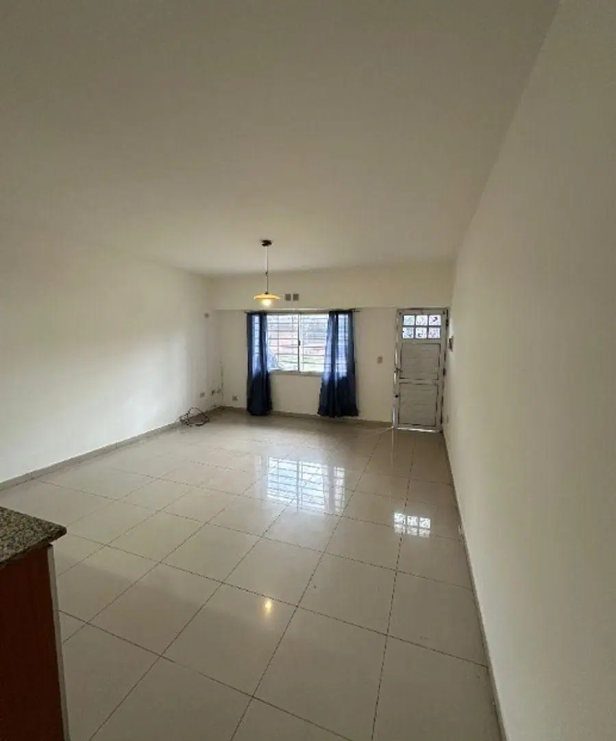 Departamento 2 ambientes con cochera descubierta 1