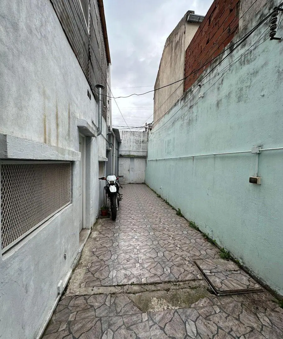 Galpón interno zona Wilde 3