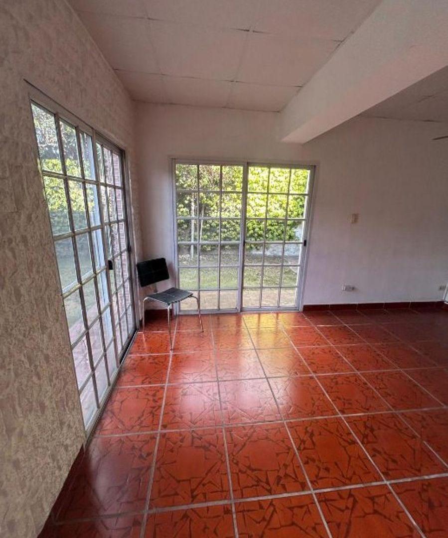 Foto de Casa 4 ambientes con doble cochera en Wilde, imagen 3