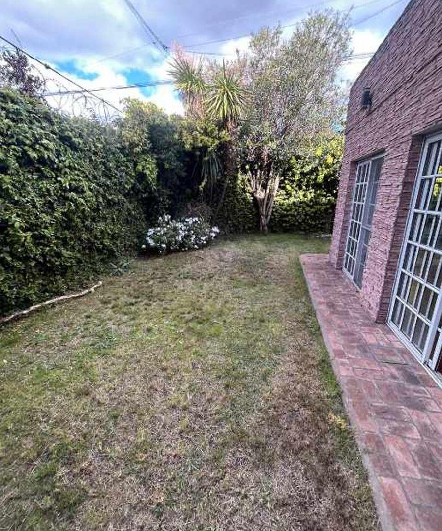 Foto de Casa 4 ambientes con doble cochera en Wilde, imagen 4