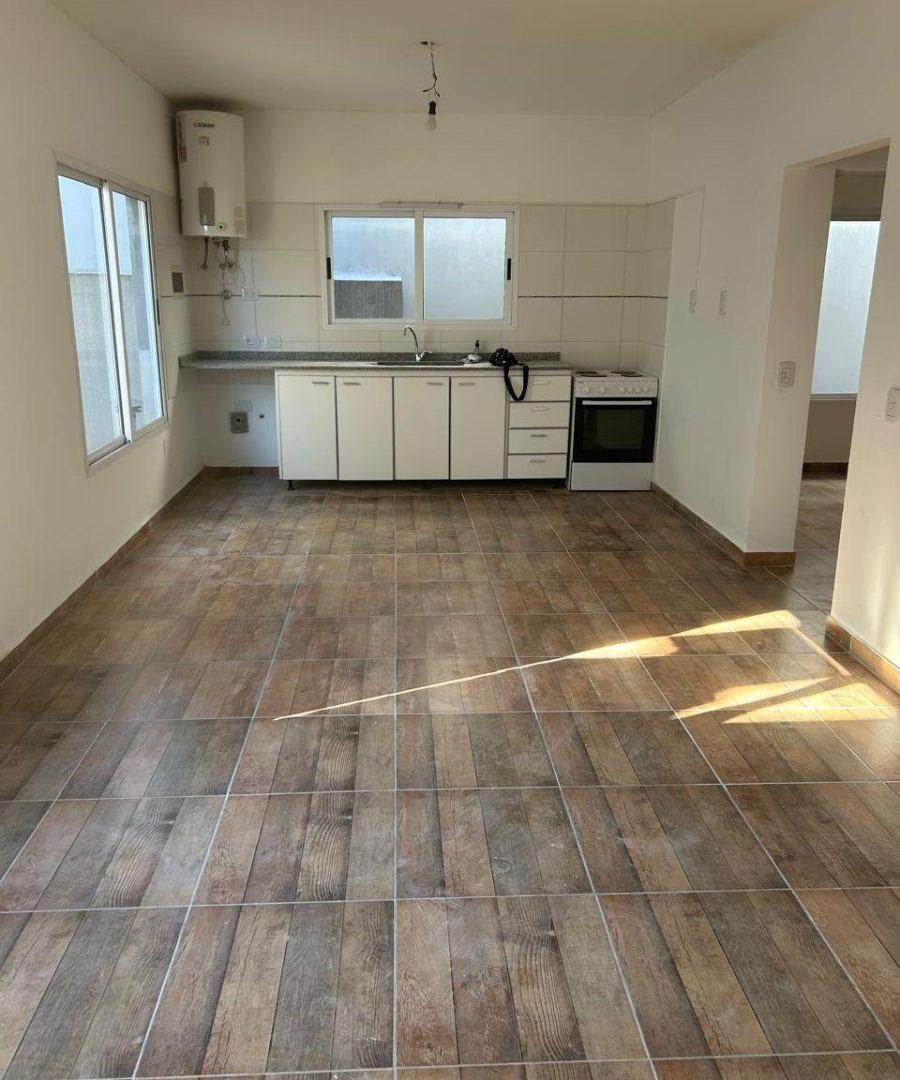 Foto de Departamento interno 3 ambientes en Sarandi, imagen 1