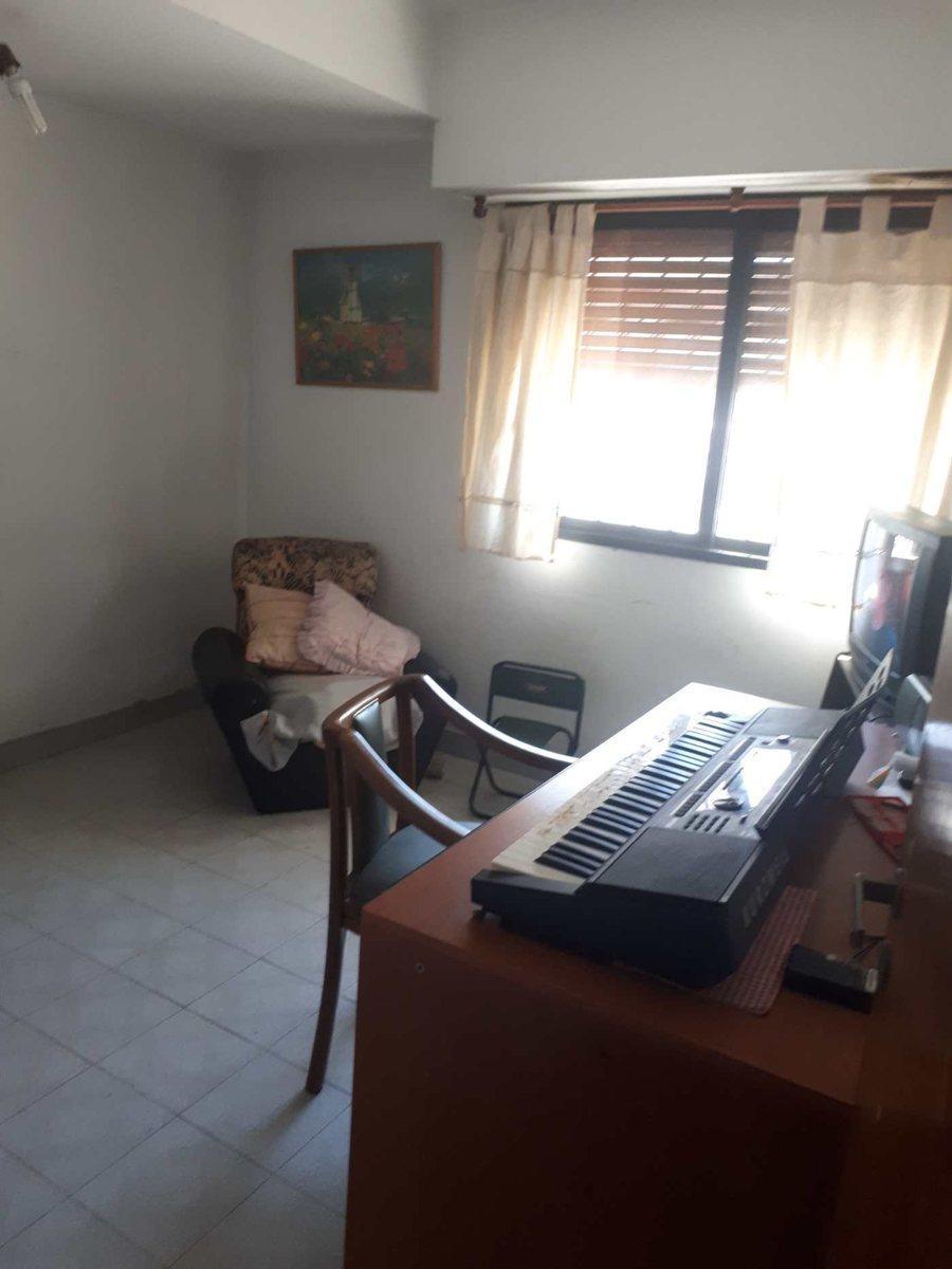 Venta Casa Multifamiliar en Parque Avellaneda 5