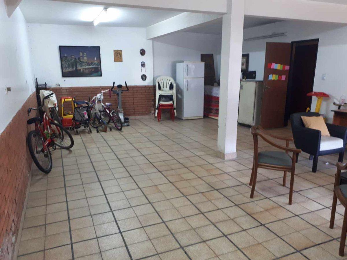 Venta Casa Multifamiliar en Parque Avellaneda 2