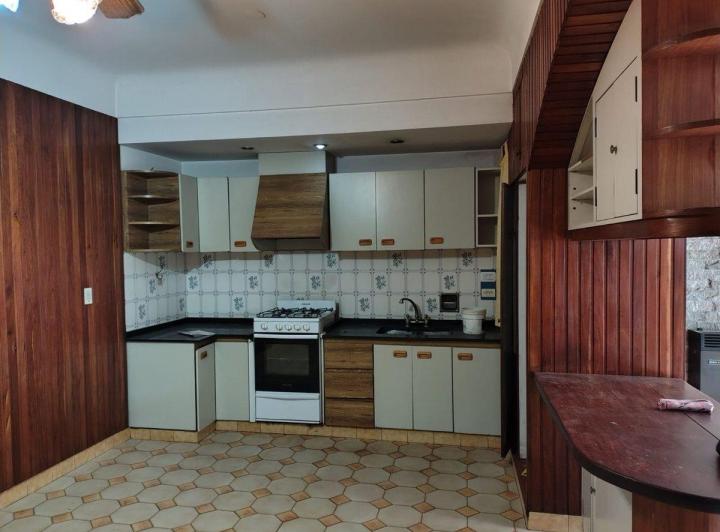 VENTA CASA MULTIFAMILIAR LOTE PROPIO CON 2 LOCALES 2