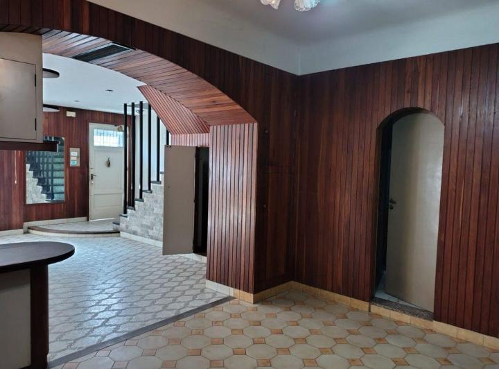 VENTA CASA MULTIFAMILIAR LOTE PROPIO CON 2 LOCALES 5