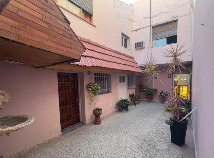VENTA CASA MULTIFAMILIAR EN FLORES GARAGE TERRAZA 4