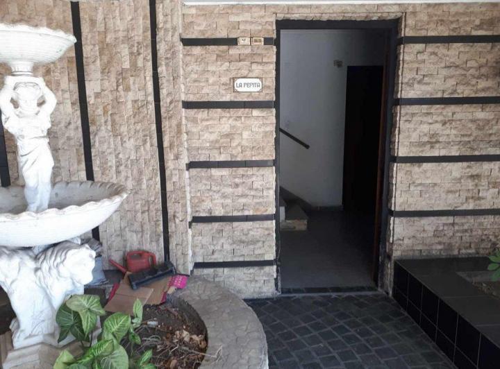 VENTA CASA MULTIFAMILIAR EN PARQUE AVELLANEDA 4