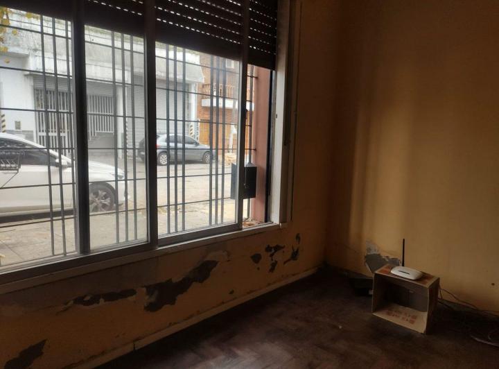 VENTA CASA 6 AMBIENTES EN CIUDADELA SUR 3