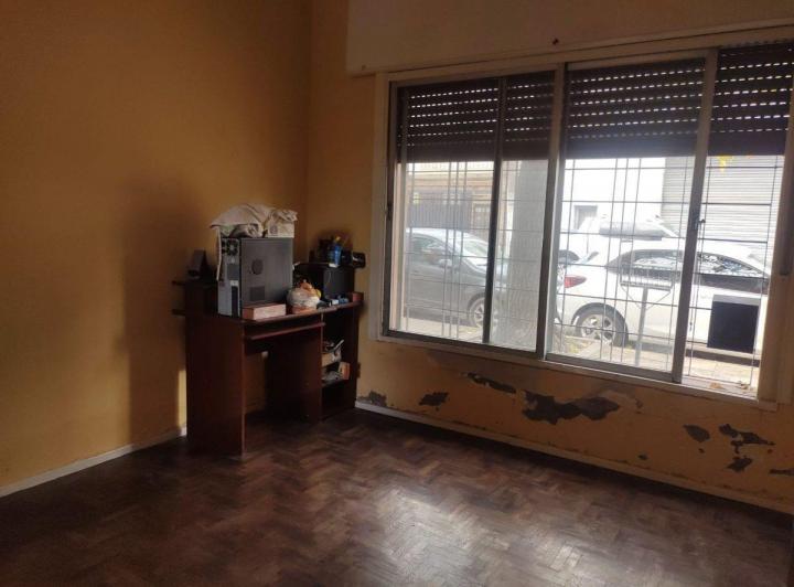 VENTA CASA 6 AMBIENTES EN CIUDADELA SUR 1
