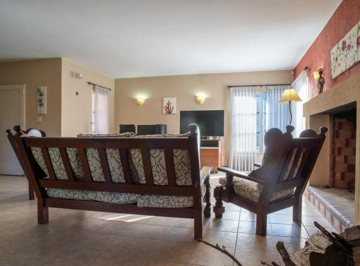 VENTA CASA 6 AMBIENTES PARQUE PISCINA MORENO 3