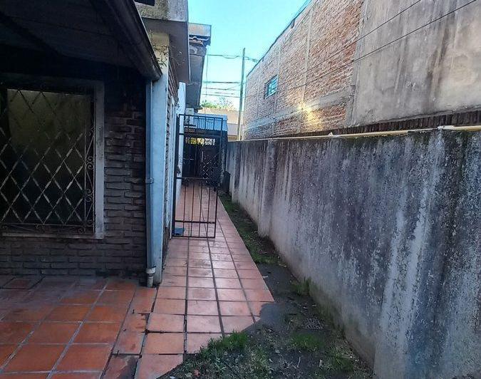 VENTA PH FRENTE 4 AMBIENTES COCHERA PASO DEL REY 5