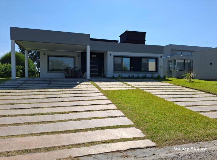 ALQUILER CASA EN BARRIO SAN LUCAS 1