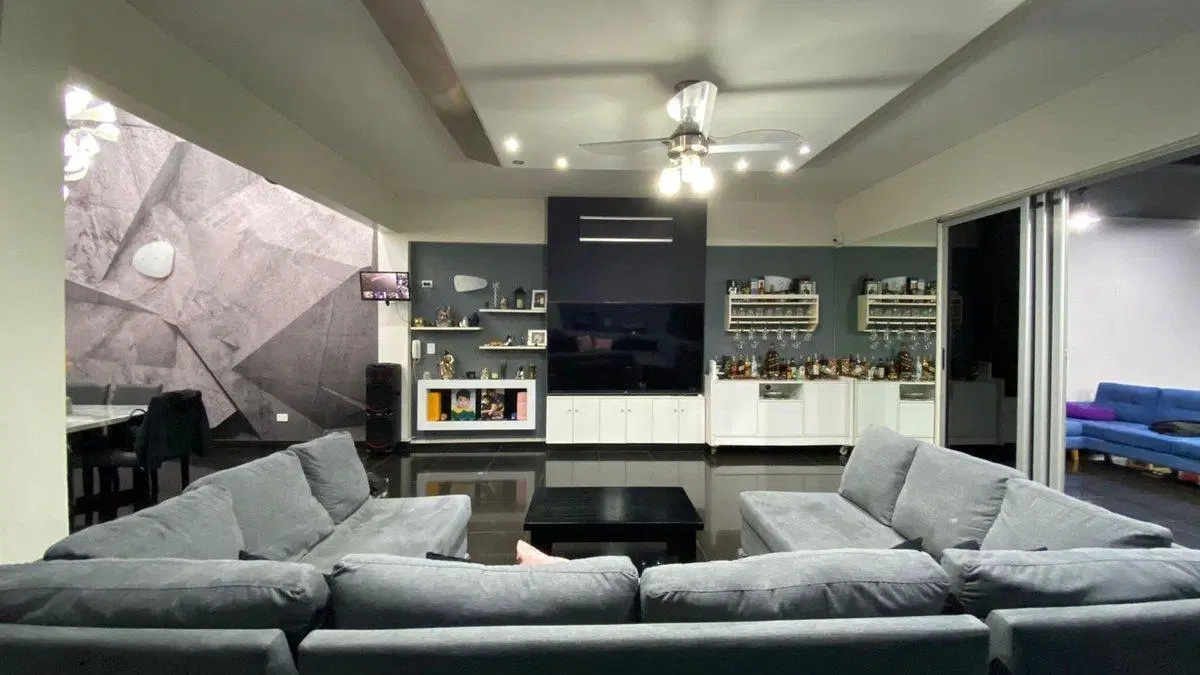 Venta Casa 5 Ambientes Villa Luro Cochera Pileta 5