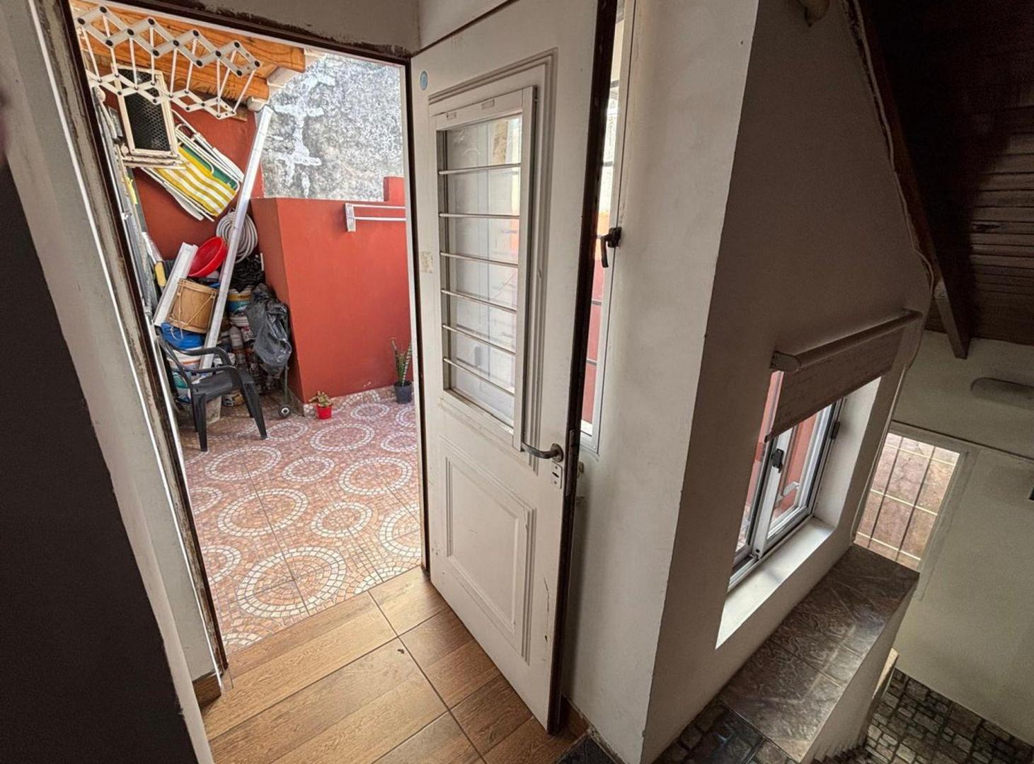 VENTA DE PH 4 AMBIENTES EN LINIERS