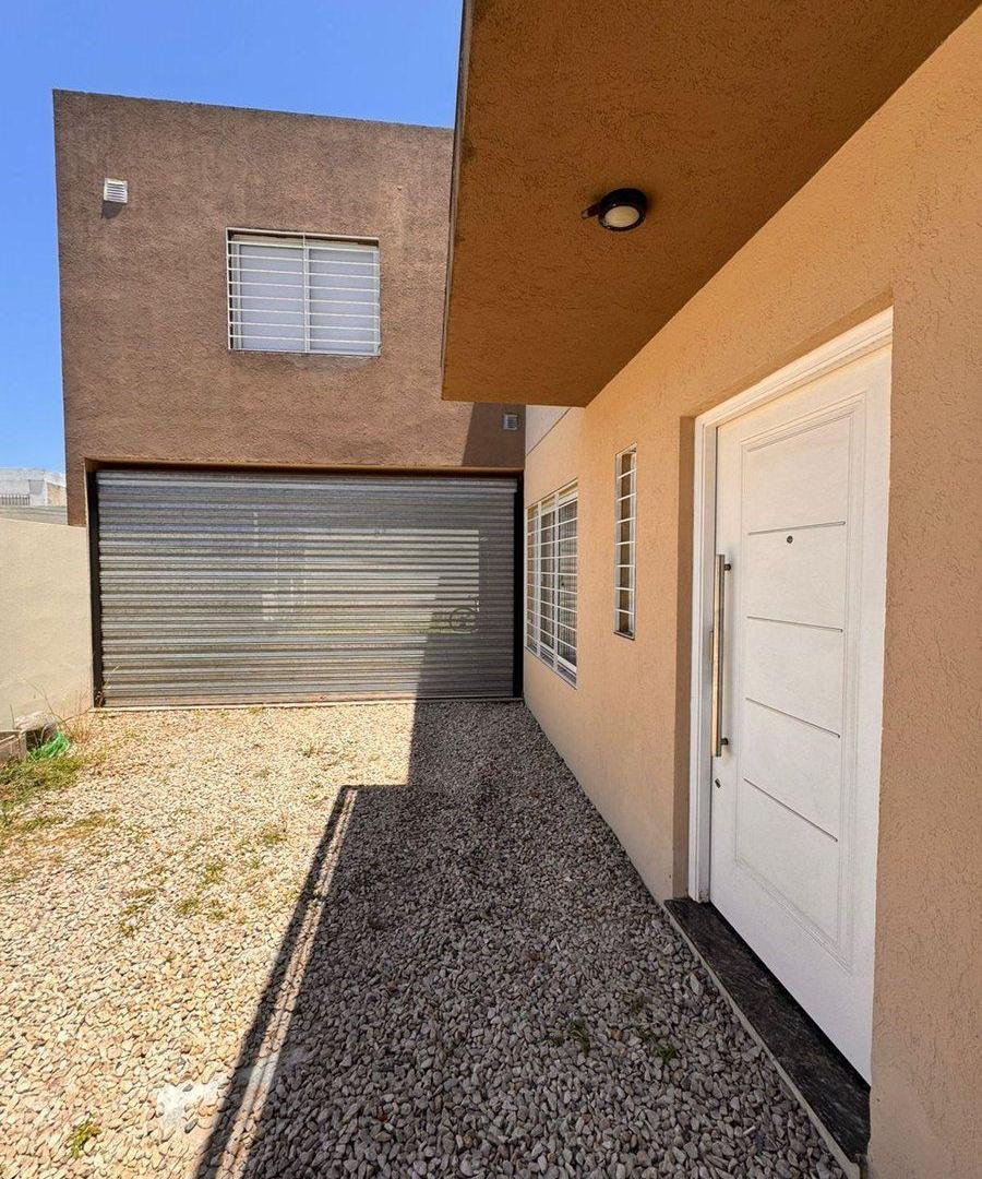 VENTA/PERMUTA ITUZAINGO DUPLEX 4 AMB  COCHE S.EXP