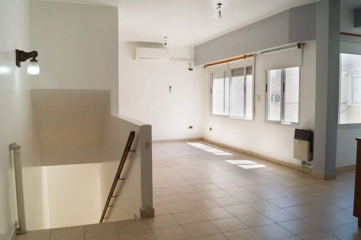 VENTA PH 2 ambientes-patio y terraza VILLA LURO 3