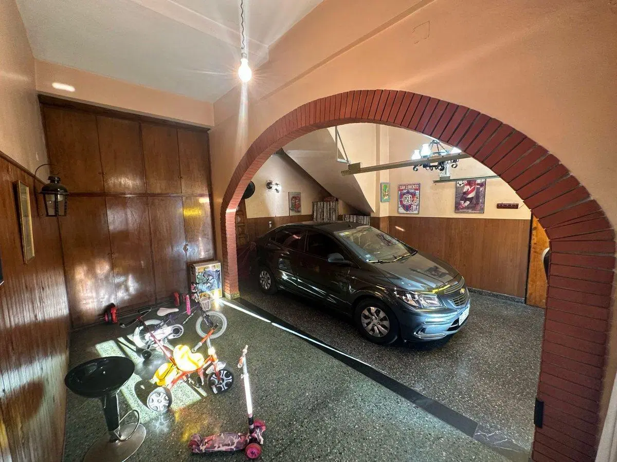 VENTA CASA MULTIFAMILIAR EN FLORES GARAGE TERRAZA 4