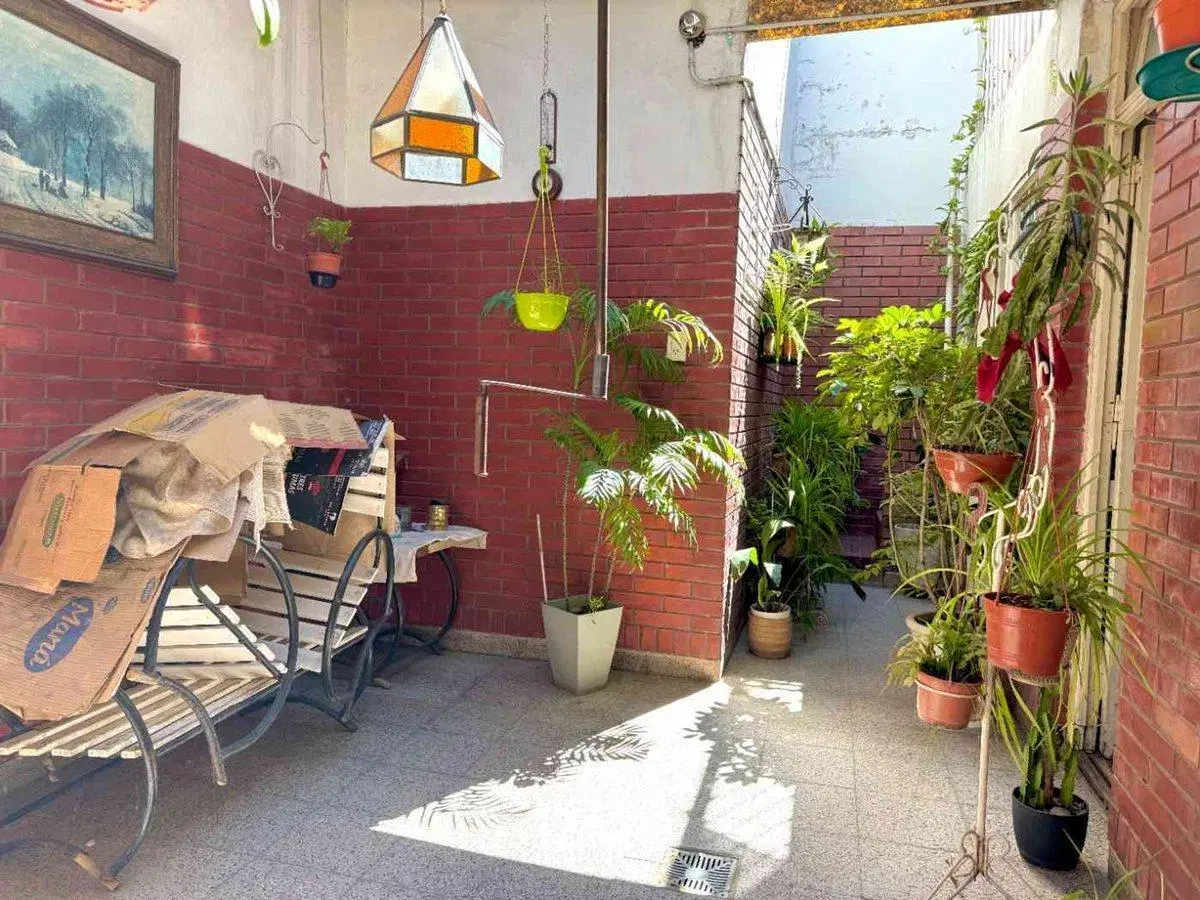 VENTA CASA A RECICLAR LOTE PROPIO BANFIELD 3