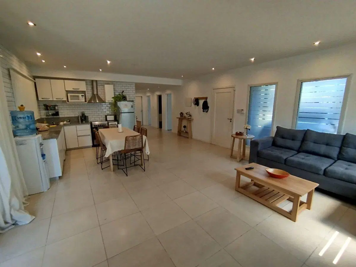 CASA EN ALQUILER BARRIO MALIBU 4