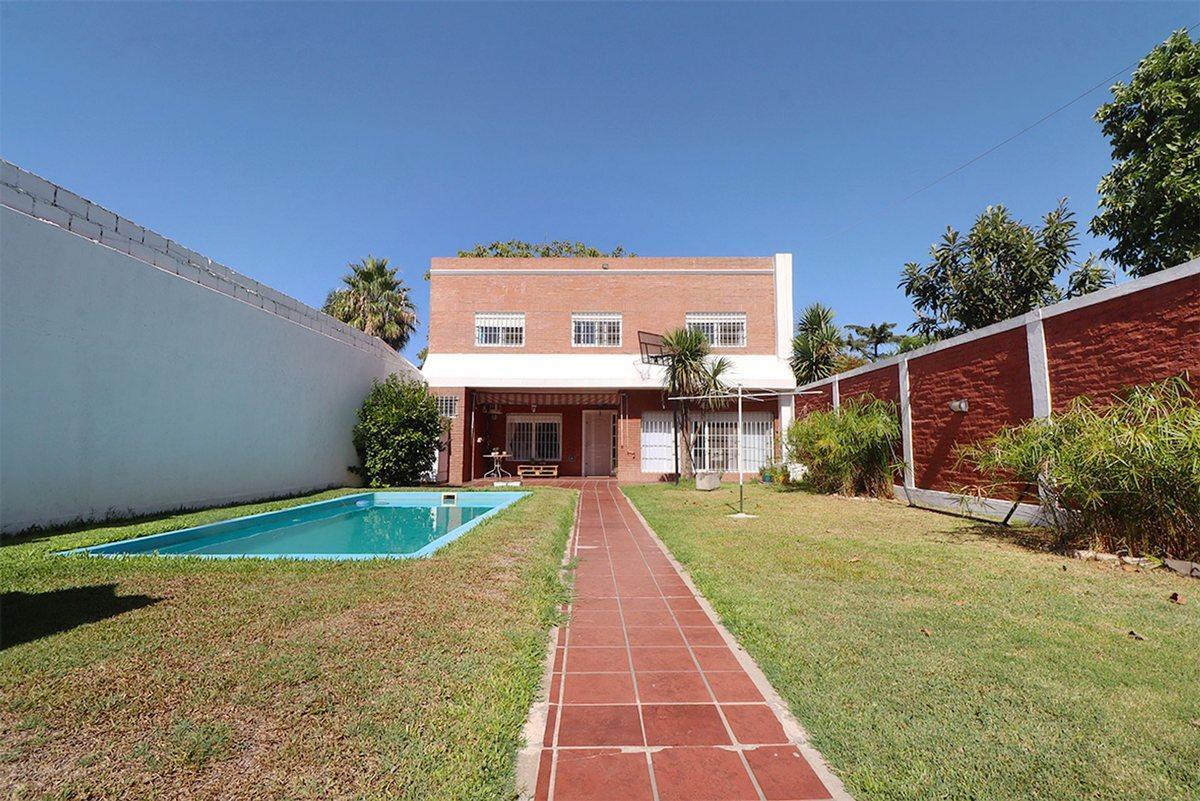 VENTA PH 4 AMB TAPIALES COCHERA PARQUE PISCINA
