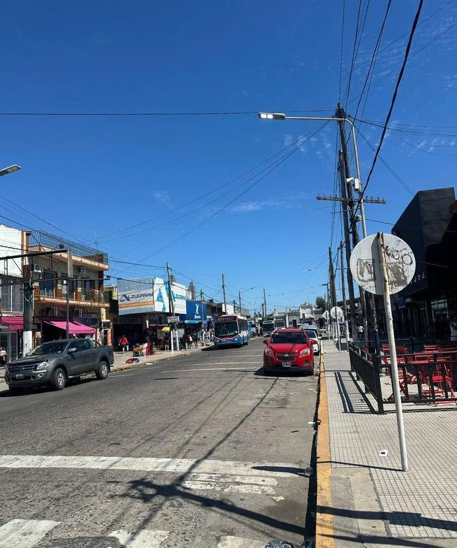Venta Casa lote 10x15 - Zona Residencial/comercial 4