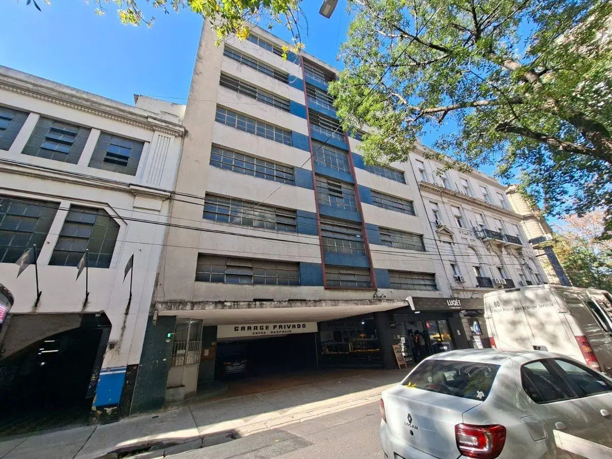 VENTA COCHERA CUBIERTA EN RECOLETA 3