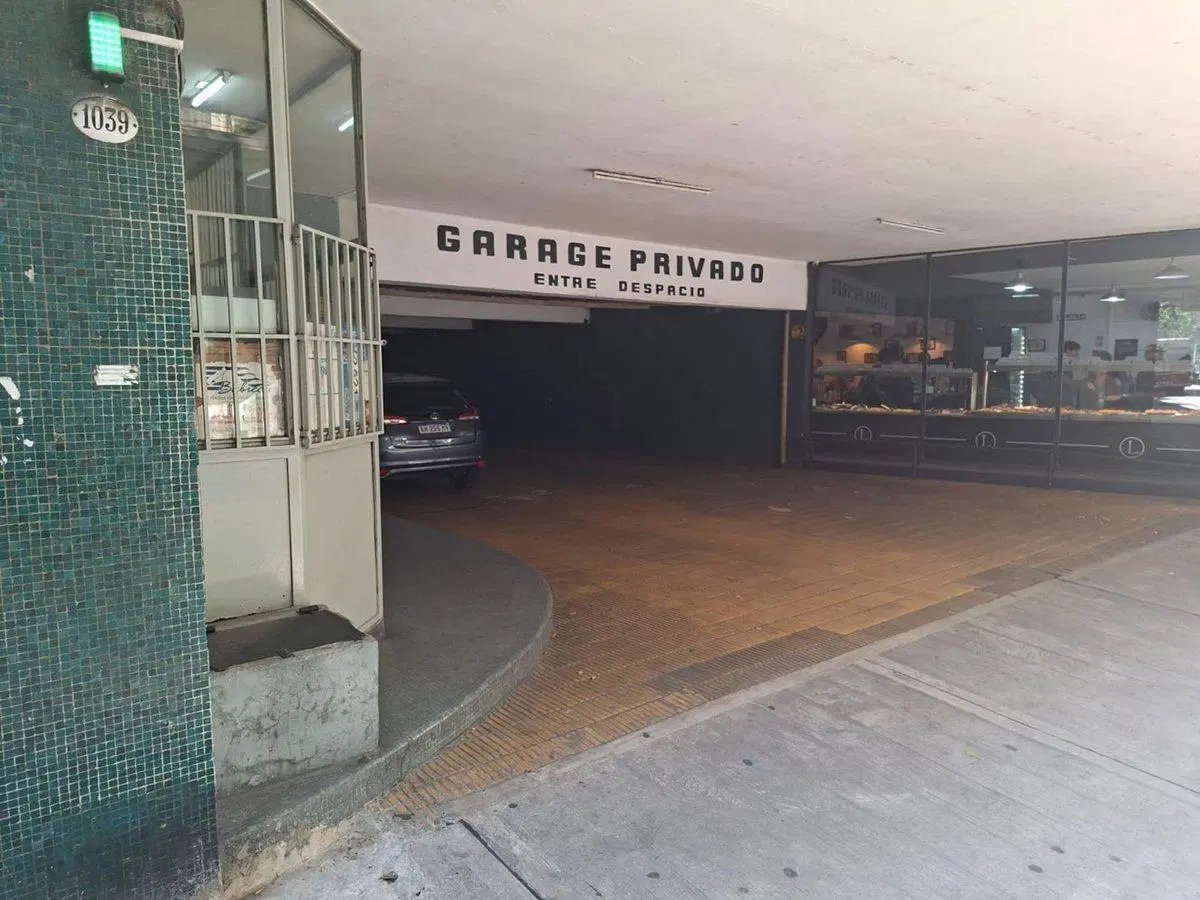 VENTA COCHERA CUBIERTA EN RECOLETA 4