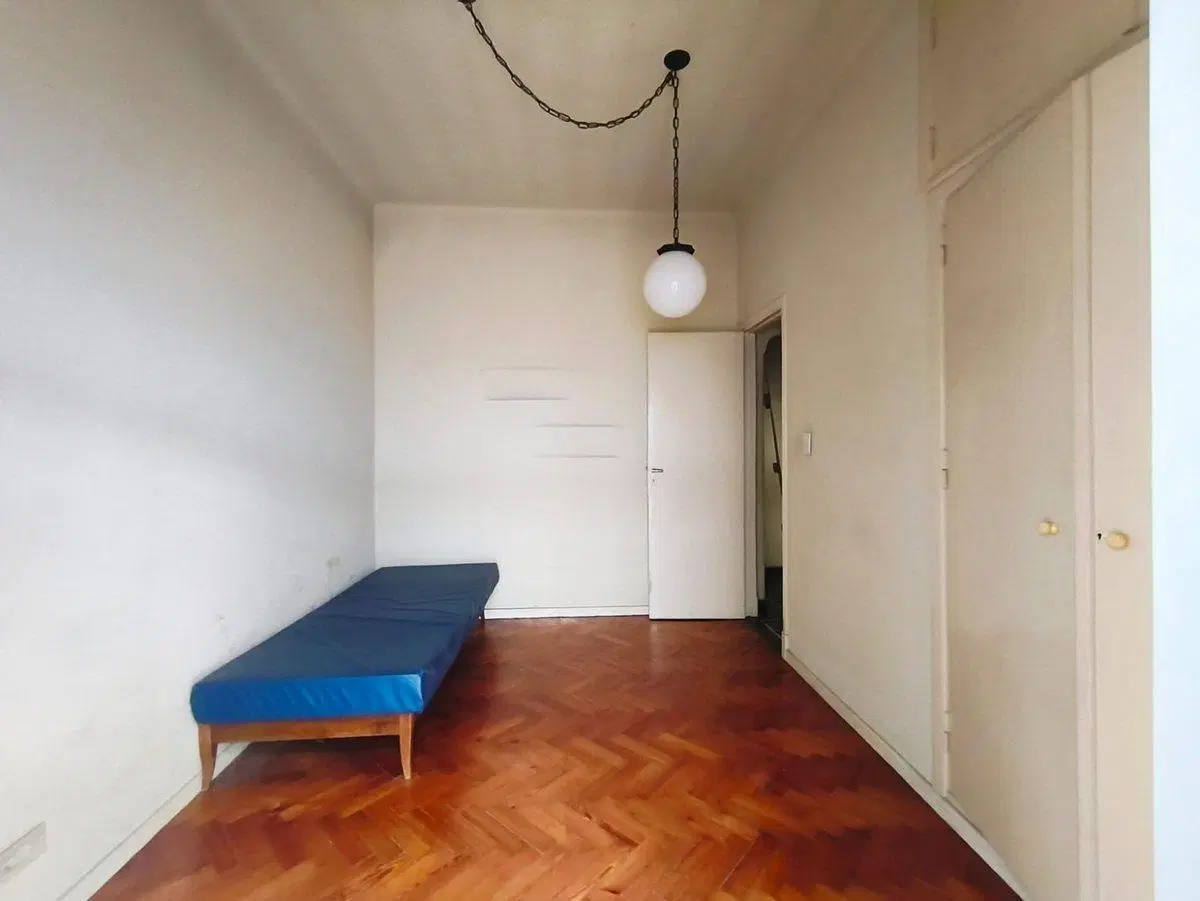 VENTA CASA 5 AMBIENTES. PARQUE AVELLANEDA 8