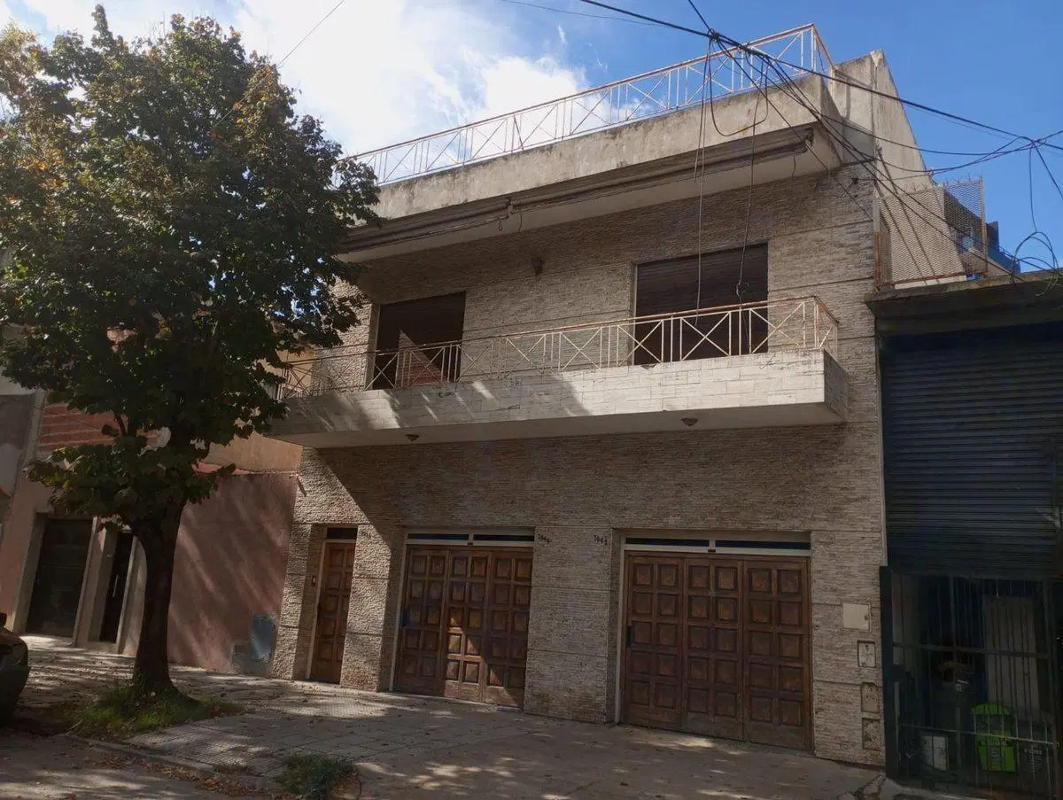 VENTA EN BLOCK 3 UF. LOCALES Y VIVIENDA  MATADEROS 5