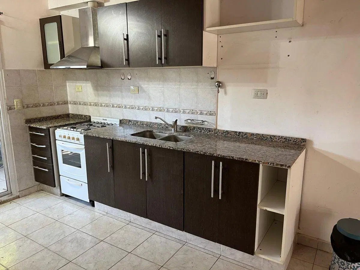 VENTA DUPLEX 3 AMBIENTES EN BARRIO PRIVADO MORENO 3
