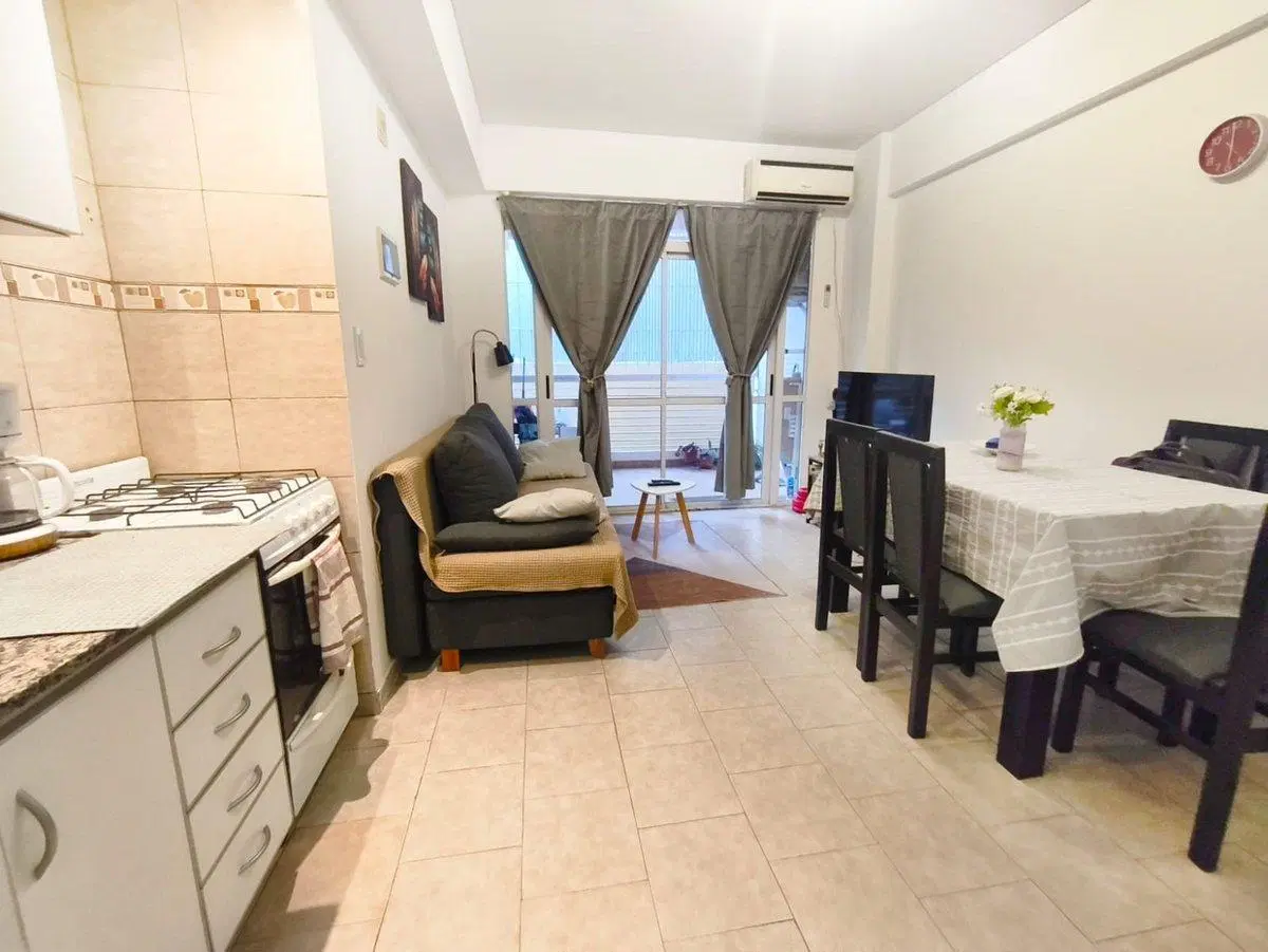 Venta departamento 2 ambientes en Floresta 3