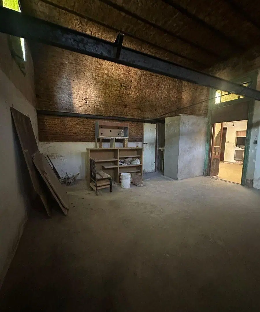Local 40 M2 con baño. A refaccionar 5