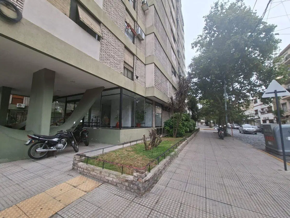 VENTA DEPARTAMENTO 3 AMBIENTES FLORESTA 2