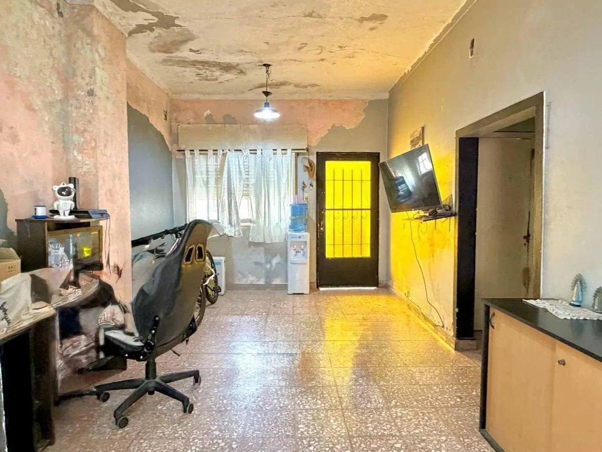 Venta casa lote propio a refaccionar Villa Lugano 8