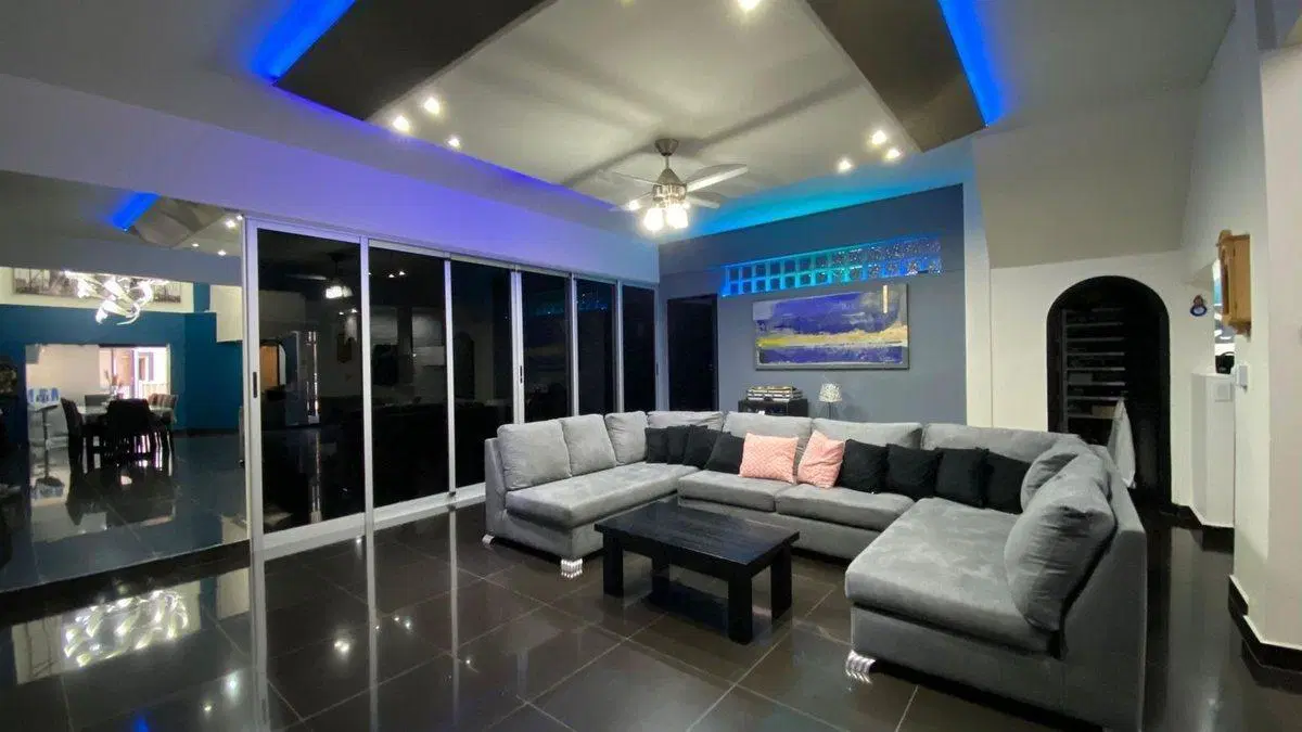 Venta Casa 5 Ambientes Villa Luro Cochera Pileta 5