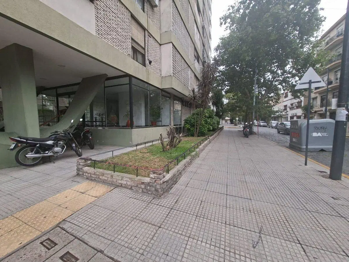 VENTA DEPARTAMENTO 3 AMBIENTES FLORESTA 2