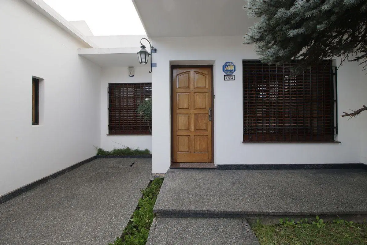 VENTA CASA 4 AMBIENTES LOTE PROPIO RAMOS MEJIA 3