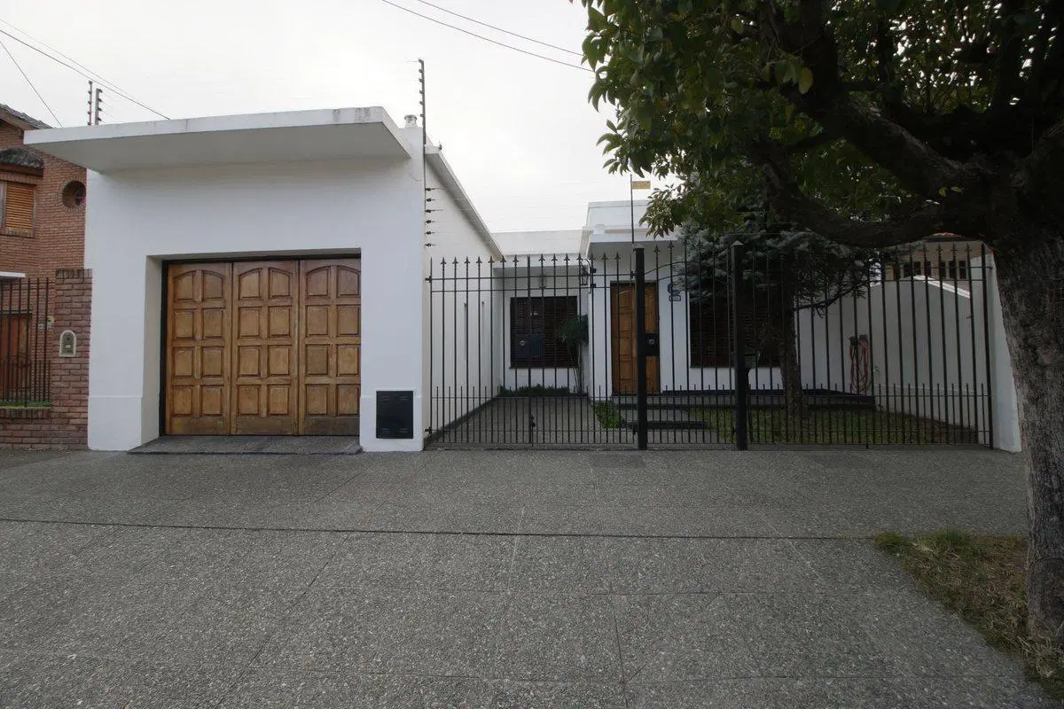 VENTA CASA 4 AMBIENTES LOTE PROPIO RAMOS MEJIA 2