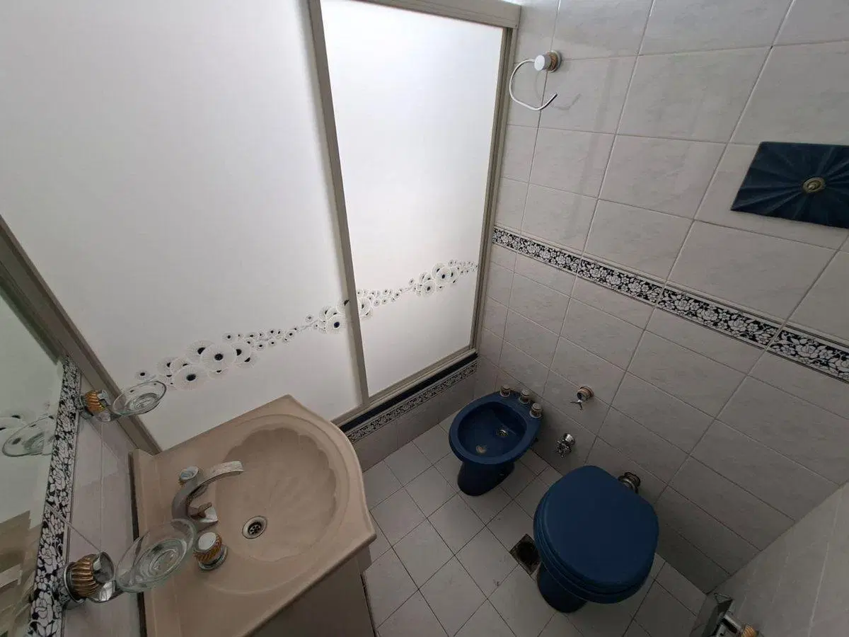 VENTA DEPTO FLORES 4 AMB CON DEPENDENCIA Y COCHERA 4