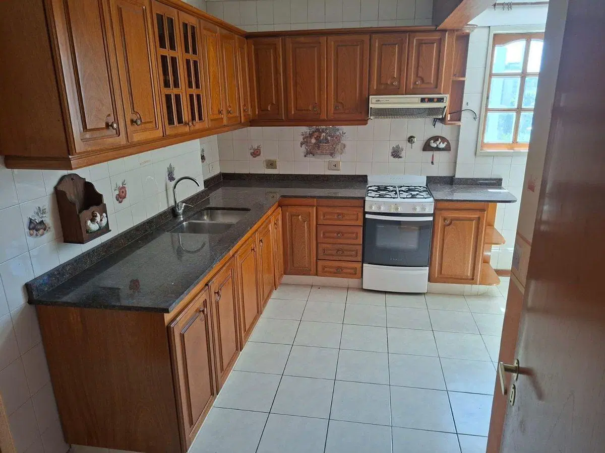 VENTA DEPTO FLORES 4 AMB CON DEPENDENCIA Y COCHERA 5