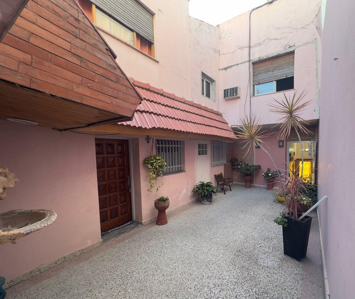 VENTA CASA MULTIFAMILIAR EN FLORES GARAGE TERRAZA
