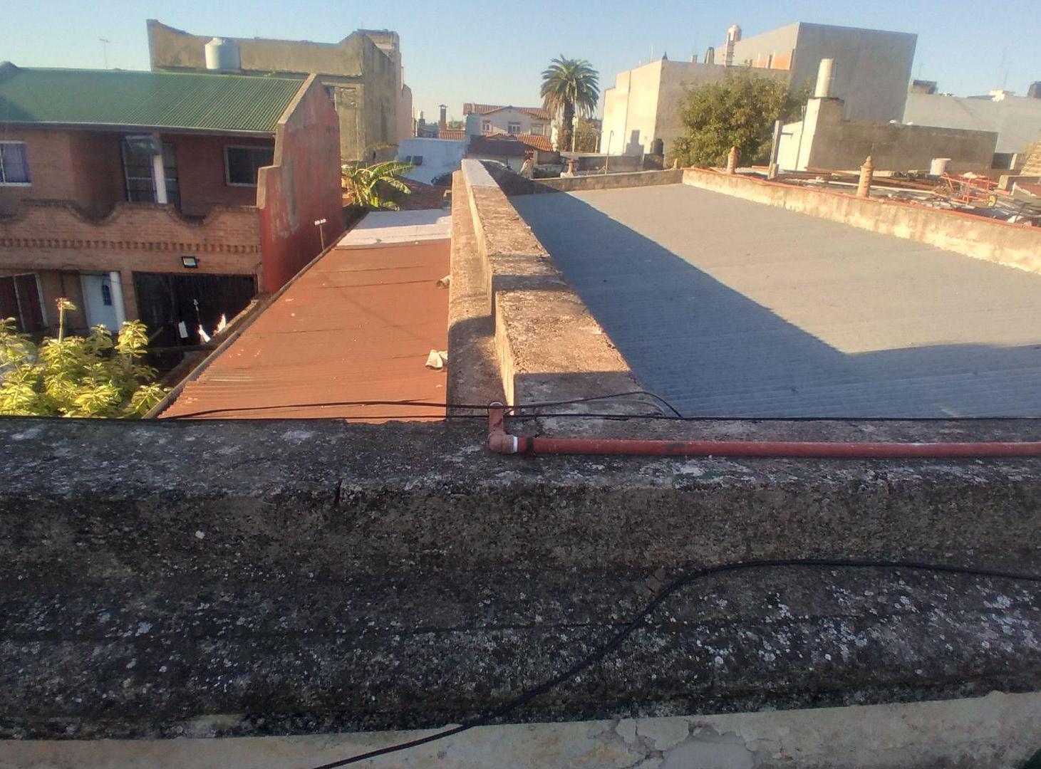 Lote con Casa 3 Amb Local al Frente Gran Potencial