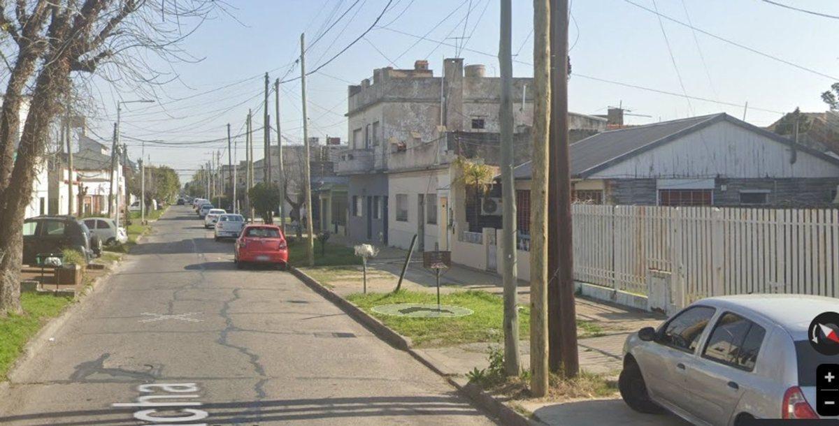 CASA A REFACCIONAR BUENA UBICACION