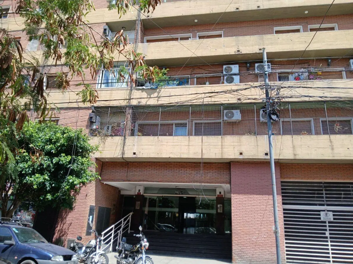 VENTA COCHERA CUBIERTA EN VILLA LURO 5