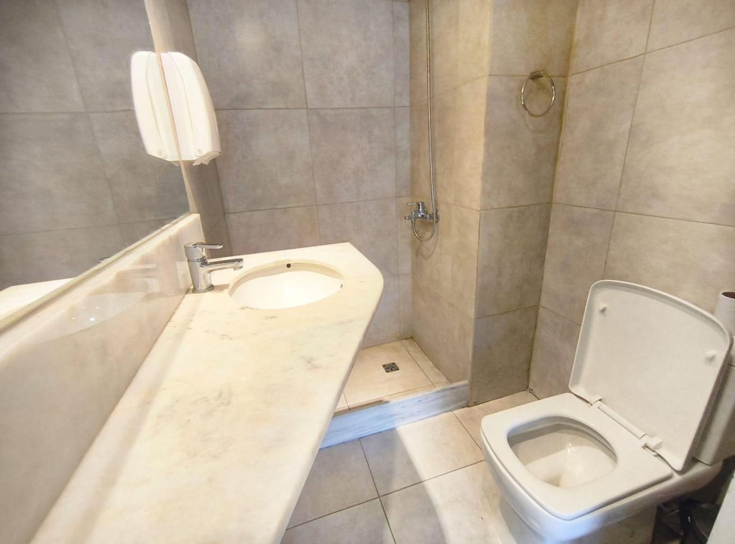 Foto de VENTA DE MONOAMBIENTE EN FLORES. APTO CRÉDITO, imagen 4