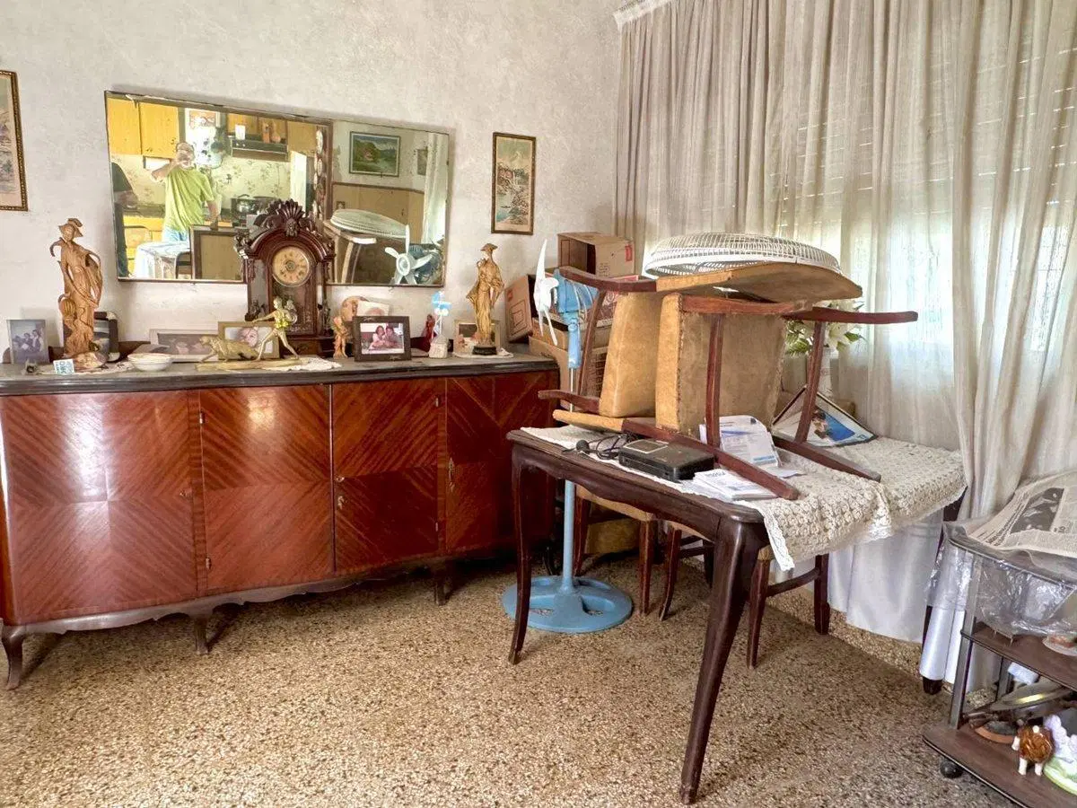 VENTA CASA A RECICLAR LOTE PROPIO BANFIELD 3