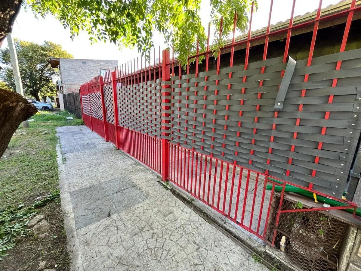 VENTA CASA 3 AMBIENTES QUINCHO Y COCHERA LIBERTAD 5