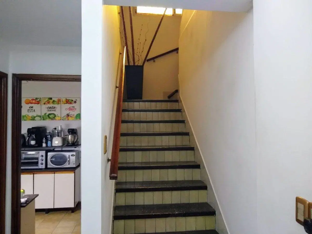 VENTA PH 4 AMBIENTES COCHERA TERRAZA Y QUINCHO 2